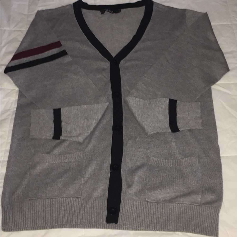 Men’s light sweater